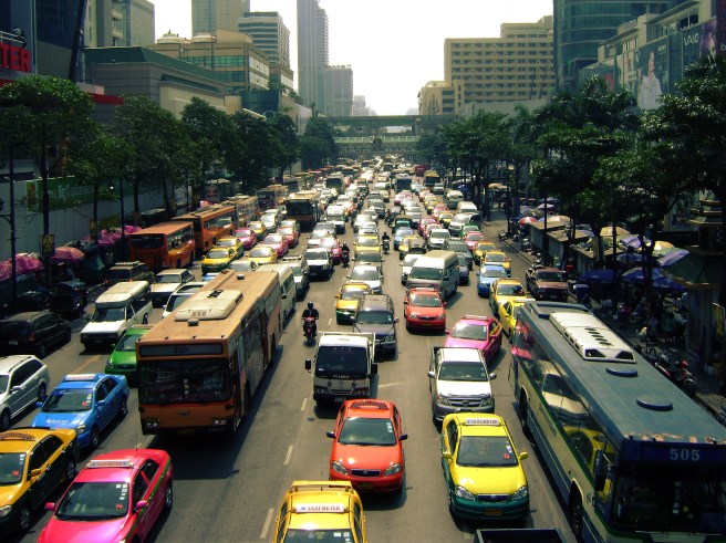 TrafficInBangkok Thomas SD Wikimedia